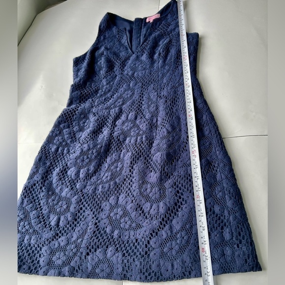 LILLY Pulitzer Augusta Shift Dress 2 navy lace - Picture 6 of 9